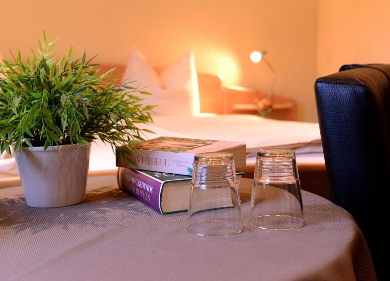 Hotel Moselterrasse Ediger-Eller Bagian luar foto