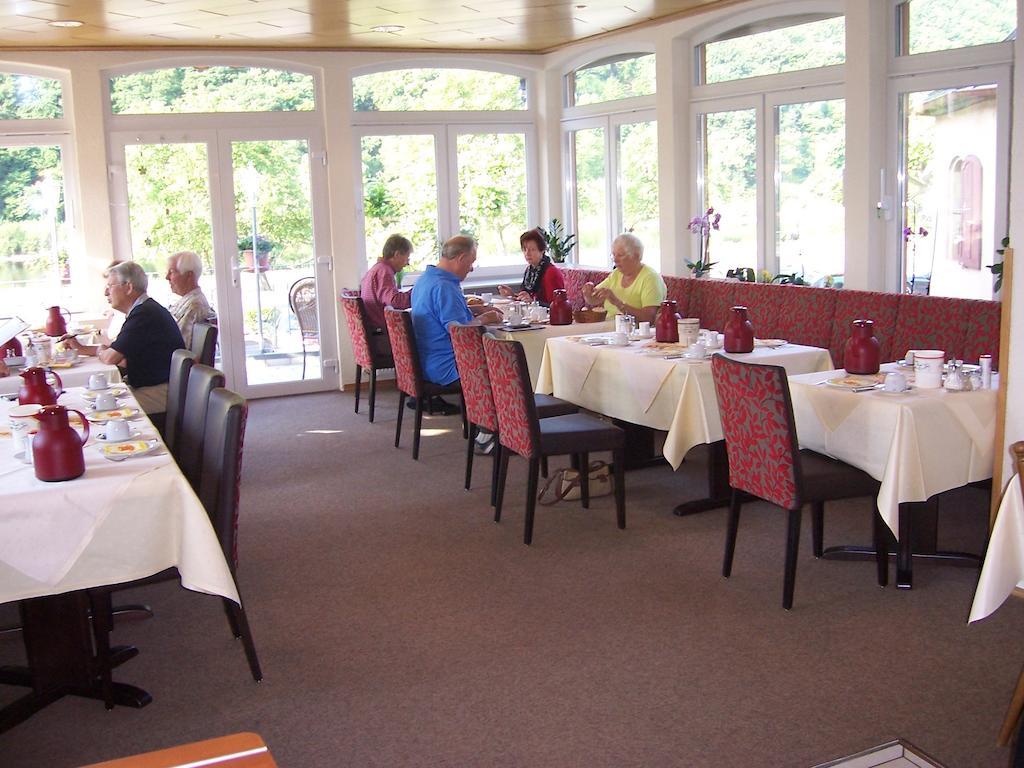 Hotel Moselterrasse Ediger-Eller Bagian luar foto